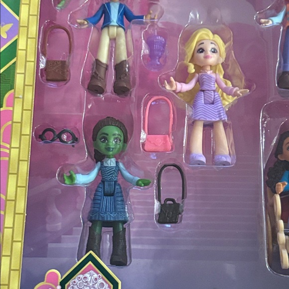 Wicked Students Of Shiz Small Doll Multipack - Picture 10 of 16